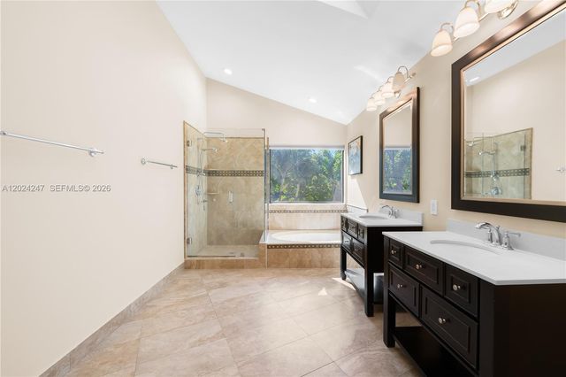 21718 Club Villa Ter, Boca Raton, FL 33433