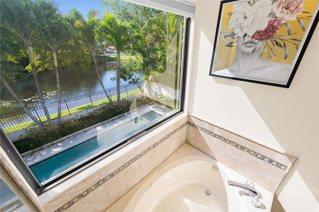 21718 Club Villa Ter, Boca Raton, FL 33433