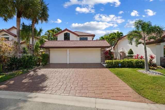 21718 Club Villa Ter, Boca Raton, FL 33433