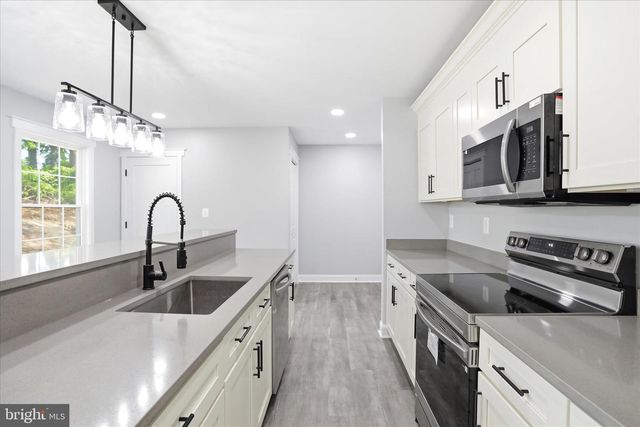 1357 N ROYAL AVENUE, Front Royal, VA 22630