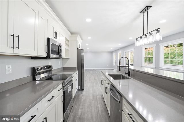 1357 N ROYAL AVENUE, Front Royal, VA 22630