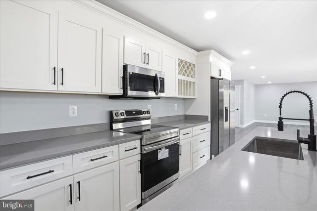 1357 N ROYAL AVENUE, Front Royal, VA 22630