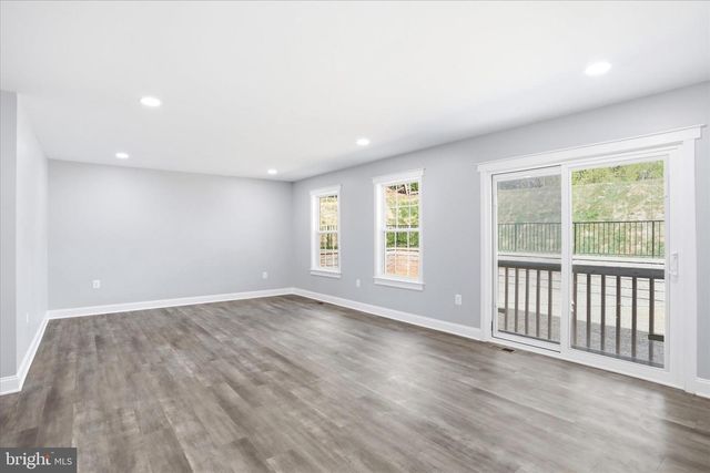 1357 N ROYAL AVENUE, Front Royal, VA 22630