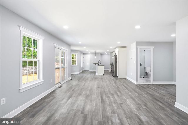 1357 N ROYAL AVENUE, Front Royal, VA 22630