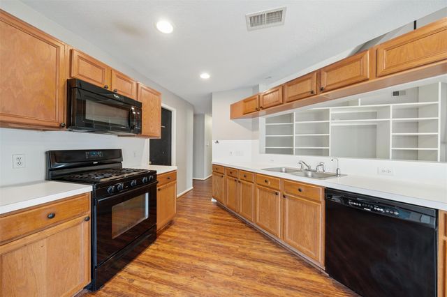 2302 Old Oak Lane, Kingwood, TX 77339