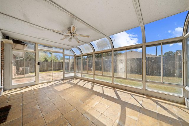2302 Old Oak Lane, Kingwood, TX 77339