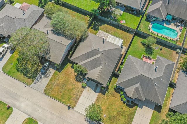2302 Old Oak Lane, Kingwood, TX 77339