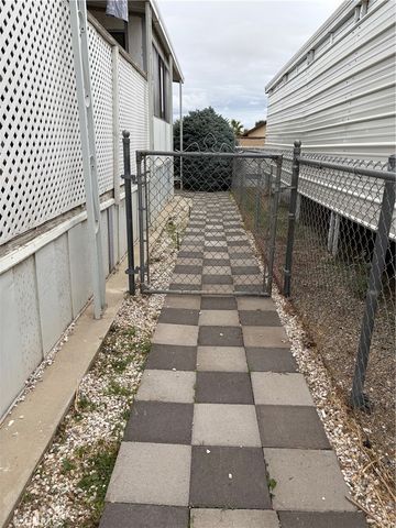 8655 Santa Fe E, Hesperia, CA 92345