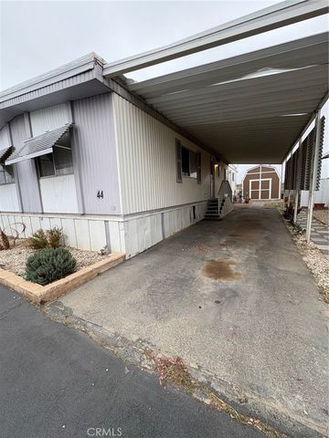 8655 Santa Fe E, Hesperia, CA 92345