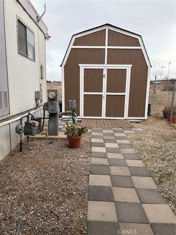 8655 Santa Fe E, Hesperia, CA 92345