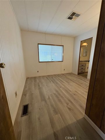 8655 Santa Fe E, Hesperia, CA 92345