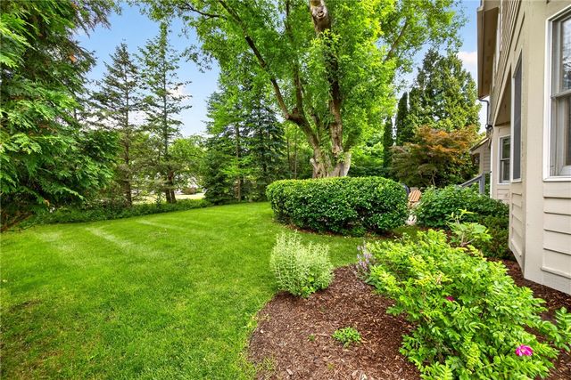 54 Random Knolls Drive, Penfield, NY 14526