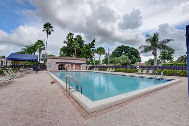 8342 E Boca Glades Boulevard 234, Boca Raton, FL 33434