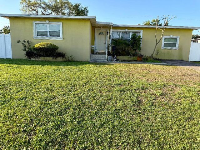 3624 ABINGTON AVENUE S, St Petersburg, FL 33711