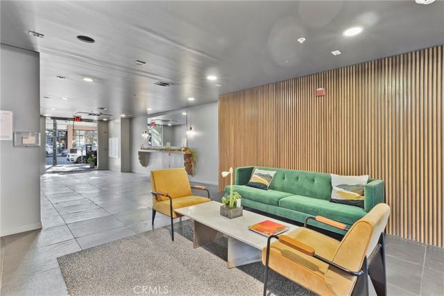 159 W Green, Pasadena, CA 91105