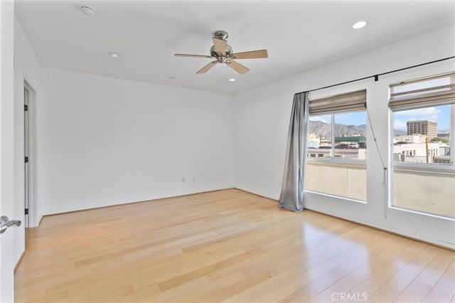 159 W Green, Pasadena, CA 91105