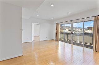 159 W Green, Pasadena, CA 91105