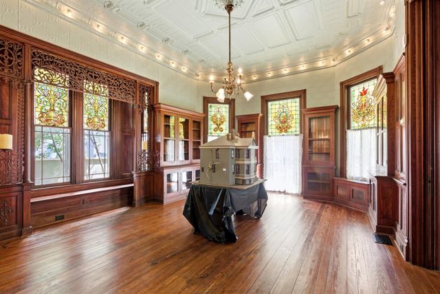 1116 Church Street, Galveston, TX 77550