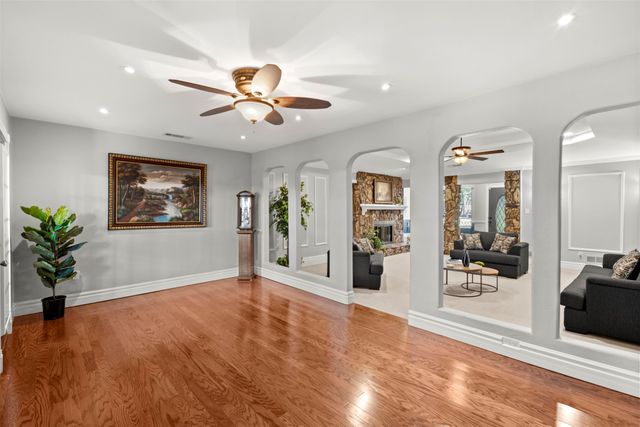 206 Cripple Creek Road, Glenn Heights, TX 75154