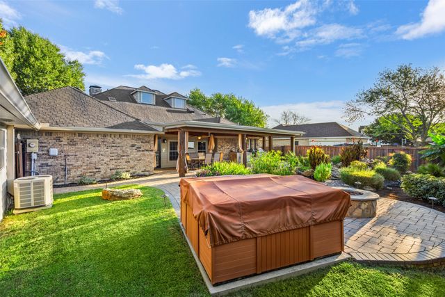 206 Cripple Creek Road, Glenn Heights, TX 75154