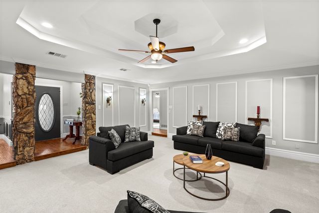 206 Cripple Creek Road, Glenn Heights, TX 75154