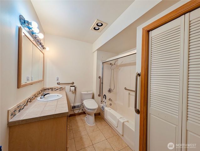 1135 147th Pl NE, Bellevue, WA 98007