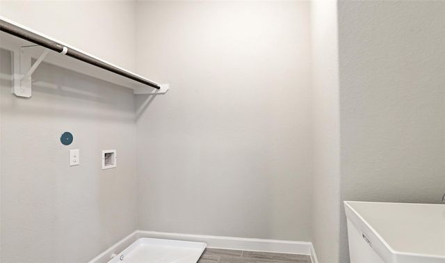 294 Peninsula Point Drive, Montgomery, TX 77356