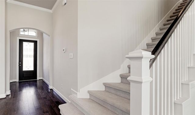 294 Peninsula Point Drive, Montgomery, TX 77356