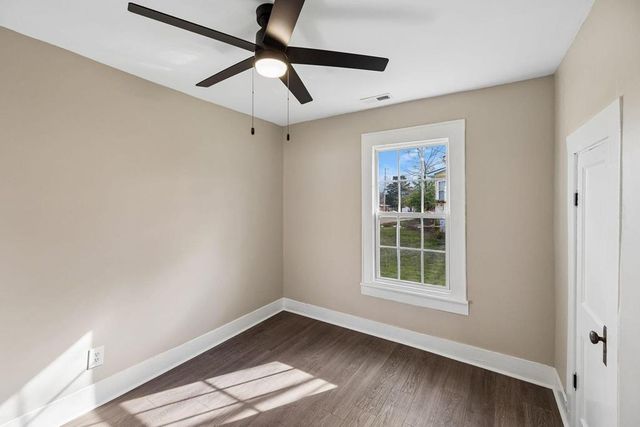 1009 N Hawthorne Street, Chattanooga, TN 37406