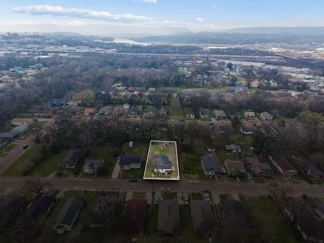 1009 N Hawthorne Street, Chattanooga, TN 37406