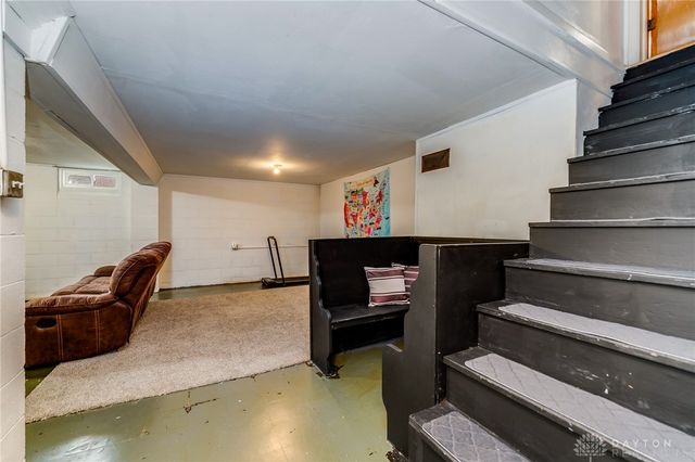 4841 Ridgewood Road, Springfield, OH 45503