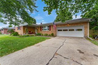 4841 Ridgewood Road, Springfield, OH 45503