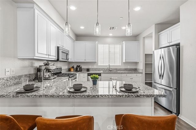 7214 N Chestnut, Van Nuys, CA 91405