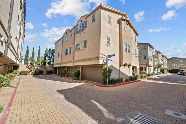 7214 N Chestnut, Van Nuys, CA 91405