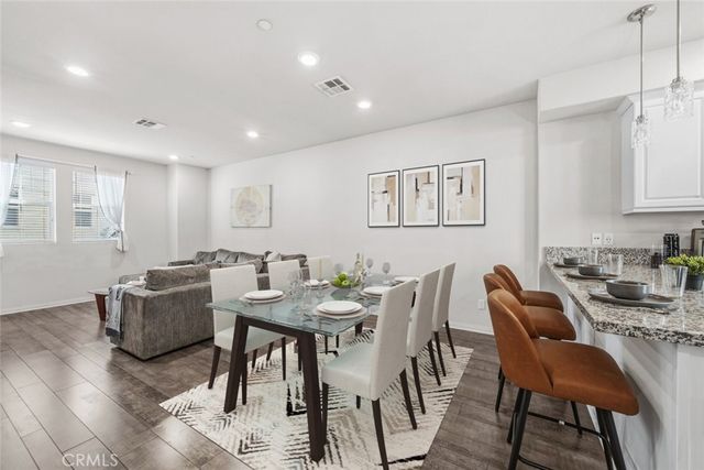 7214 N Chestnut, Van Nuys, CA 91405