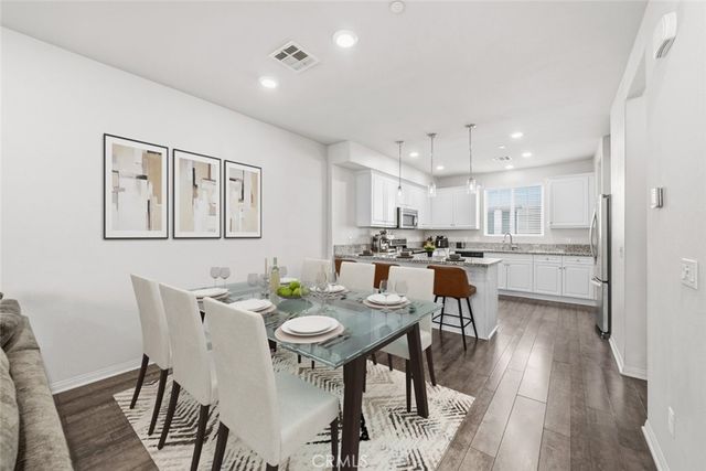 7214 N Chestnut, Van Nuys, CA 91405