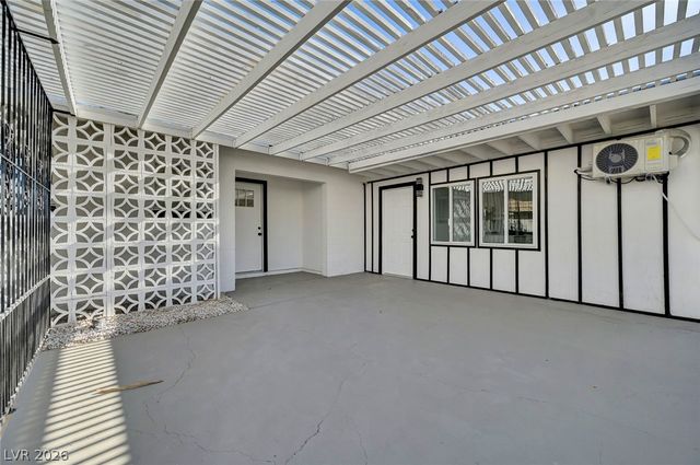 923 Laramore Drive, Las Vegas, NV 89119