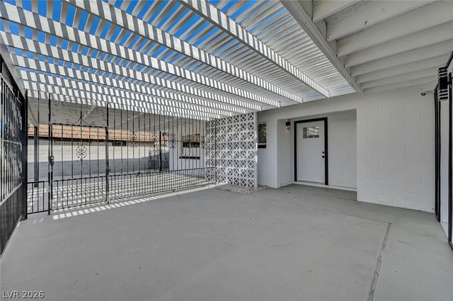 923 Laramore Drive, Las Vegas, NV 89119