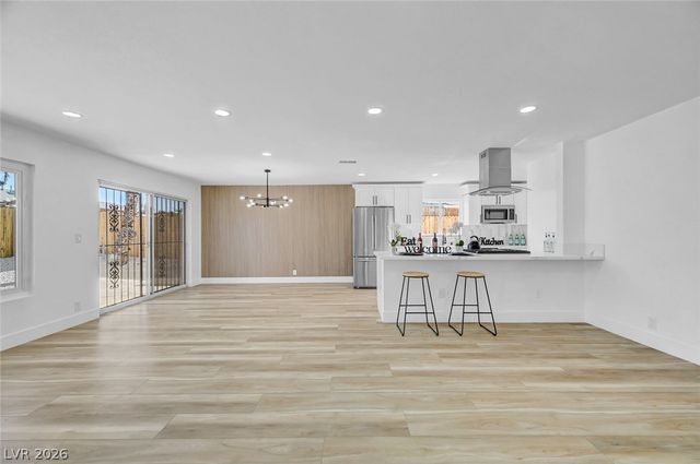 923 Laramore Drive, Las Vegas, NV 89119