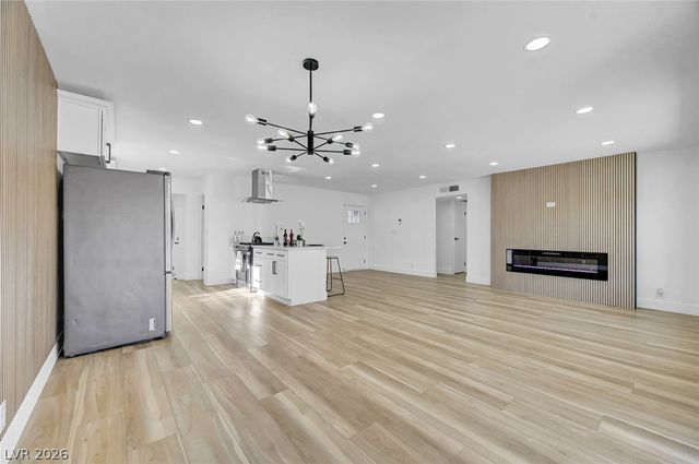 923 Laramore Drive, Las Vegas, NV 89119