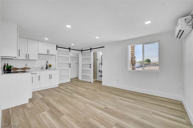 923 Laramore Drive, Las Vegas, NV 89119