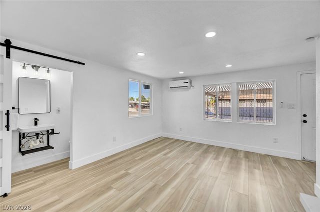 923 Laramore Drive, Las Vegas, NV 89119