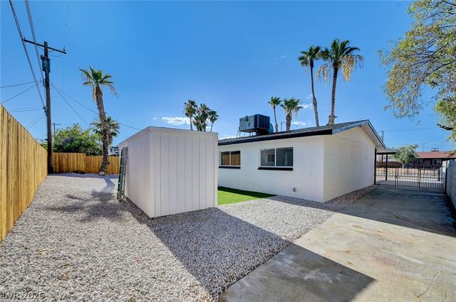 923 Laramore Drive, Las Vegas, NV 89119