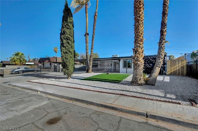 923 Laramore Drive, Las Vegas, NV 89119
