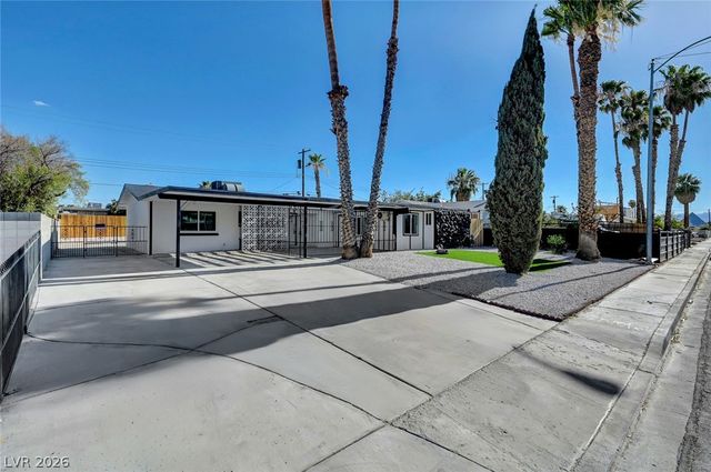 923 Laramore Drive, Las Vegas, NV 89119