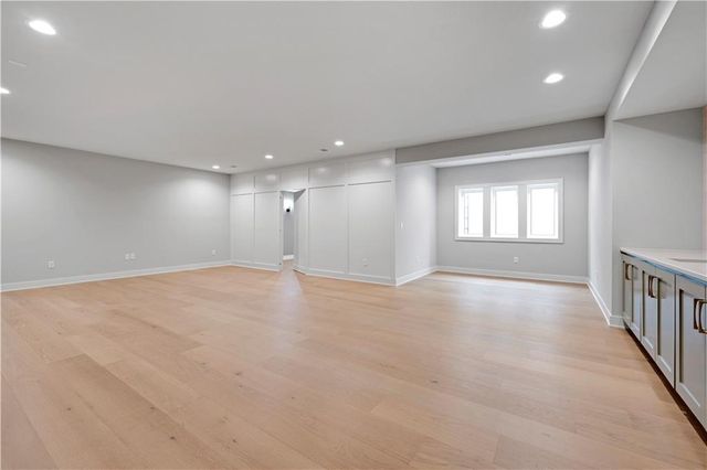 17105 Earnshaw Street, Overland Park, KS 66221