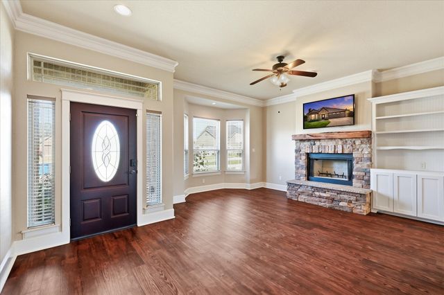 2010 Maxwell Court, Aubrey, TX 76227