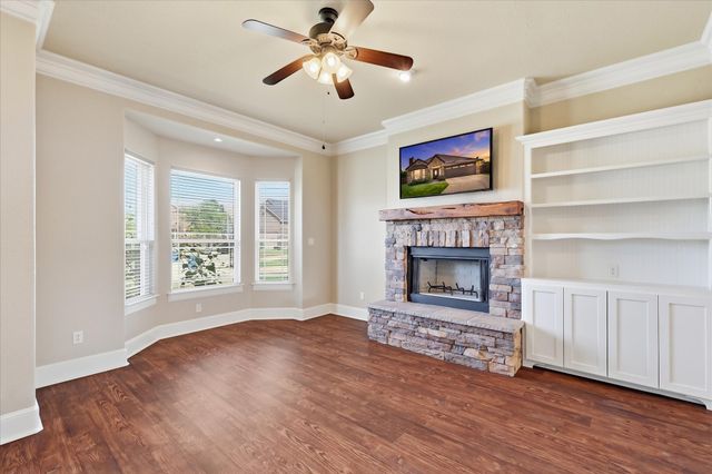 2010 Maxwell Court, Aubrey, TX 76227