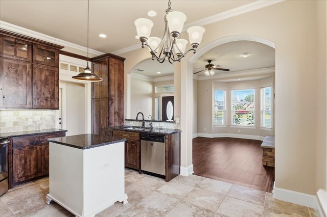 2010 Maxwell Court, Aubrey, TX 76227