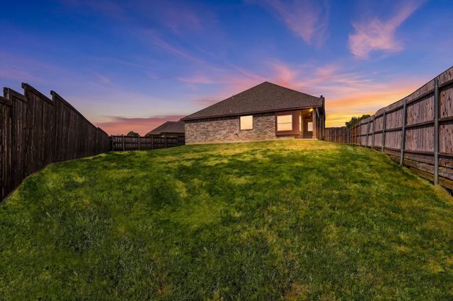 2010 Maxwell Court, Aubrey, TX 76227